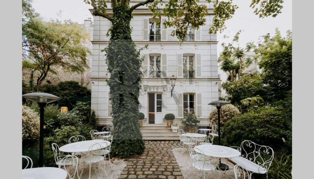 Paris Montmartre Mansion